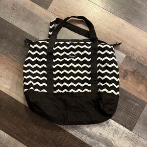 Thirty-One Black White Chevron Zip Top Tote Weekender Bag